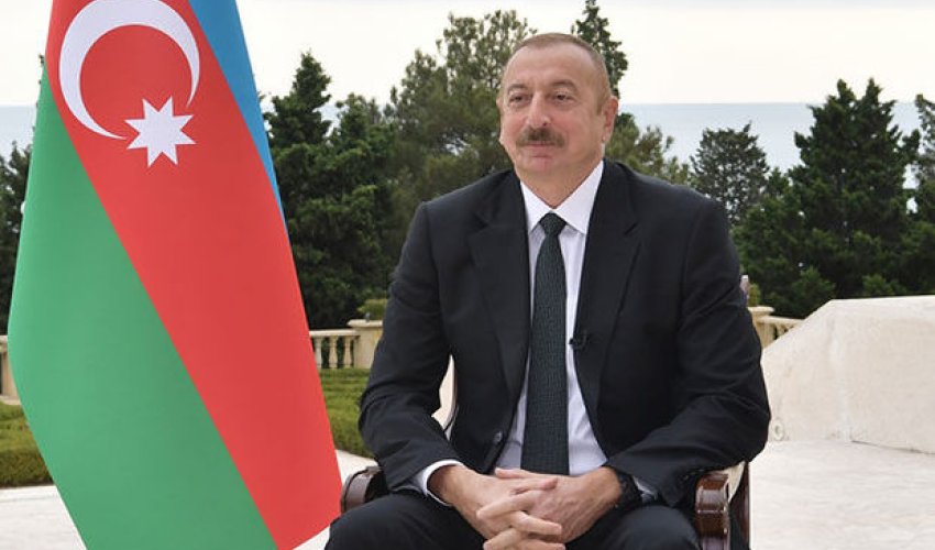 Prezident şəhid ailələri və müharibə əlilləri ilə görüşdü