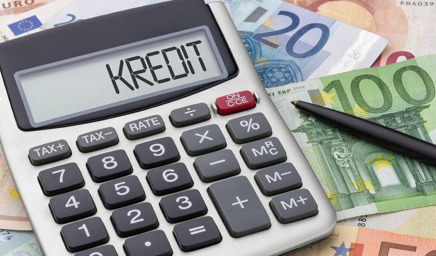 Azərbaycanın dövlət banklarının kredit qoyuluşunda payı azalıb Azərbaycanın dövlət banklarının kredit qoyuluşunda payı azalıb