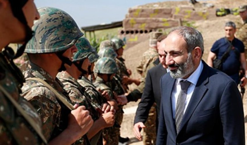 Bütün hərbçilər Paşinyanın istefasını tələb edir
