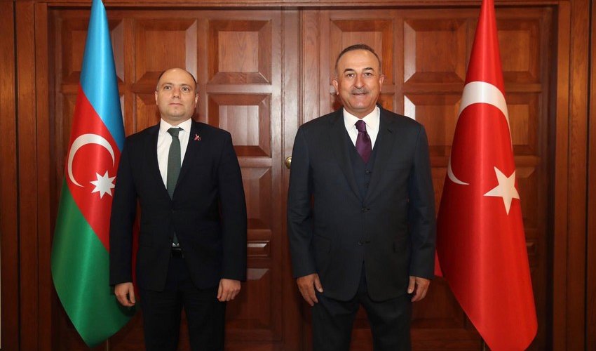 Mövlud Çavuşoğlu Anar Kərimov ilə görüşüb Mövlud Çavuşoğlu Anar Kərimov ilə görüşüb