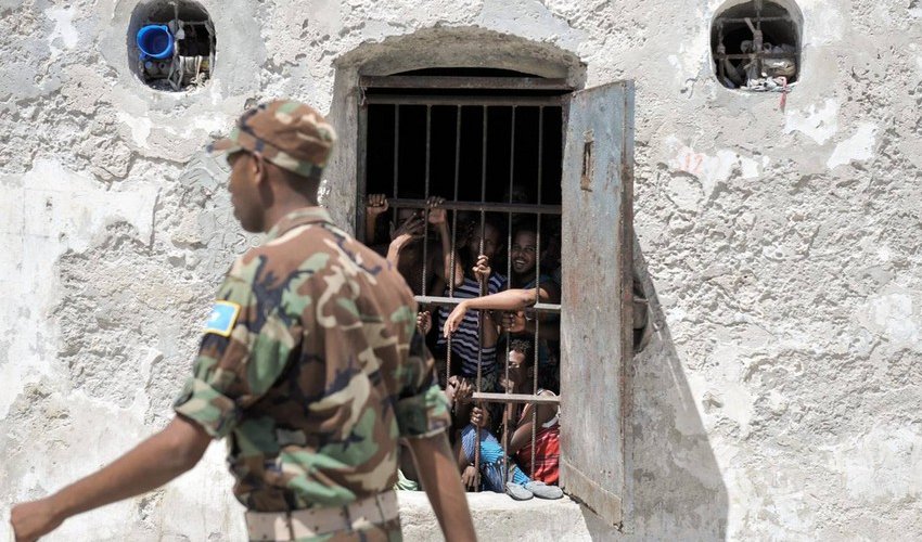 Nigeriyada həbsxanaya hücum olub, 1500 məhbus qaçıb Nigeriyada həbsxanaya hücum olub, 1500 məhbus qaçıb