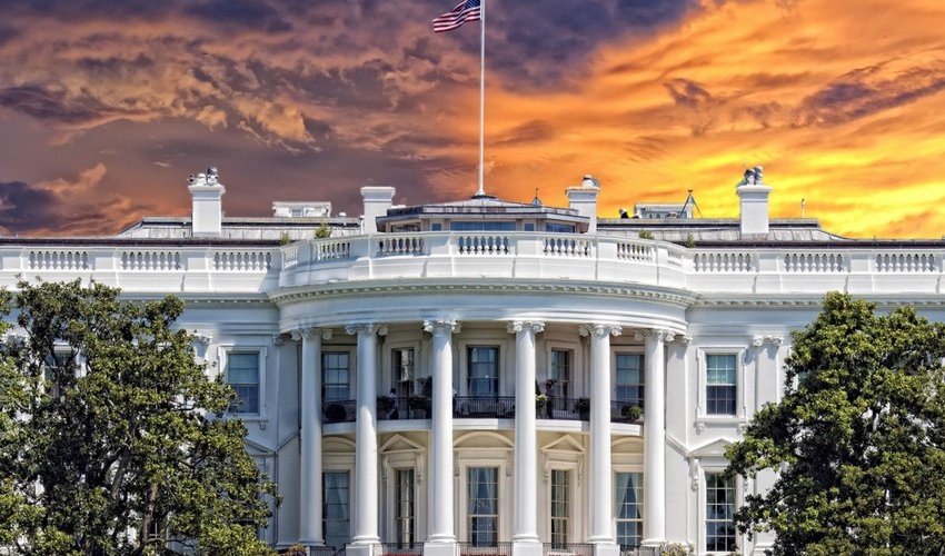 США намерены выслать десять российских дипломатов США намерены выслать десять российских дипломатов