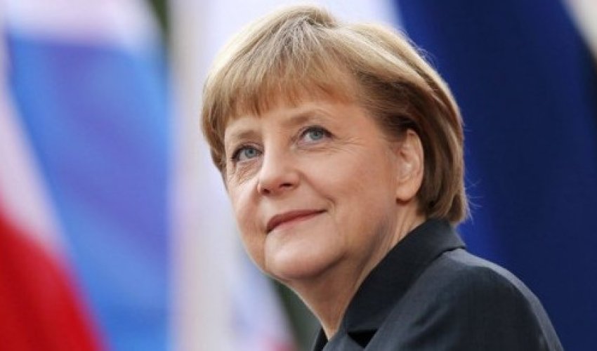 Merkel peyvənd vurdurdu Merkel peyvənd vurdurdu