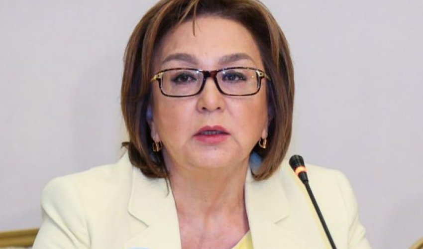 Малейка Аббасзаде: Малейка Аббасзаде: