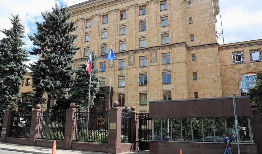 В посольстве Чехии в России останется пять дипломатов В посольстве Чехии в России останется пять дипломатов