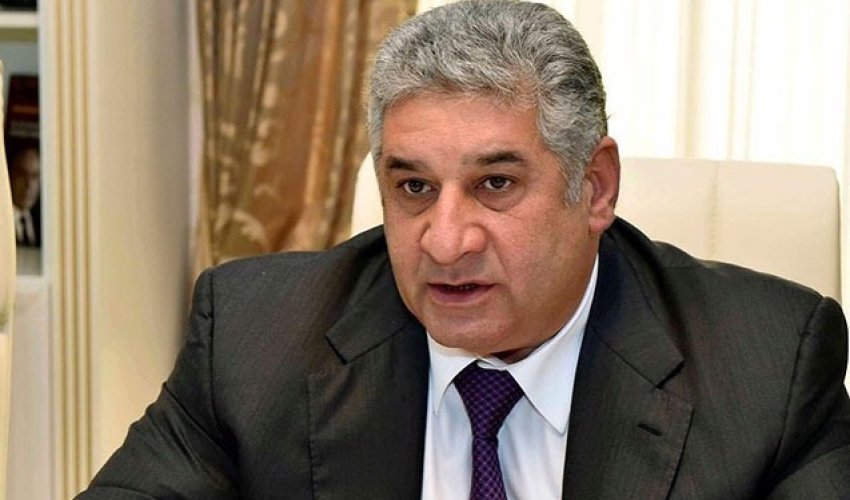 Prezident Azad Rəhimovun vəfatı ilə bağlı nekroloq imzaladı Prezident Azad Rəhimovun vəfatı ilə bağlı nekroloq imzaladı