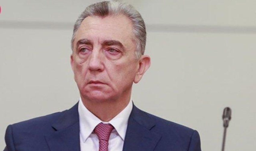 Eldar Əzizov Adil Vəliyevə irad tutdu