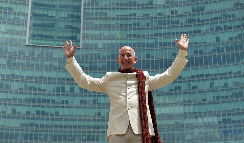 Безос снова продал акции Amazon Безос снова продал акции Amazon
