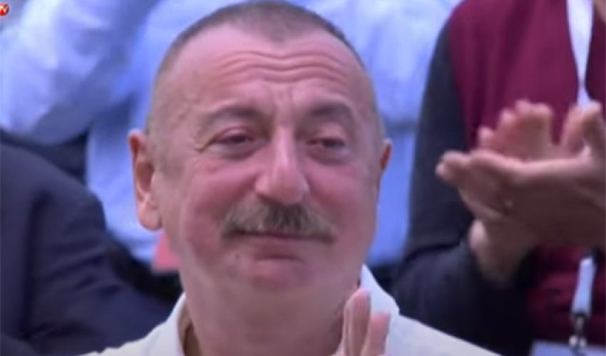 Şuşada atasının səs yazısını eşidən Prezident kövrəldi... - Video