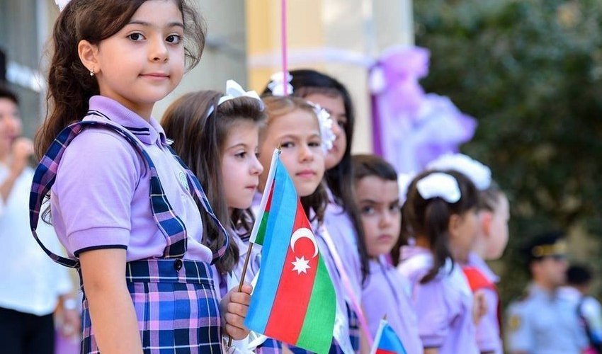 Yeni tədris ilindən məktəblərdə günüuzadılmış qruplar yaradılacaq Yeni tədris ilindən məktəblərdə günüuzadılmış qruplar yaradılacaq