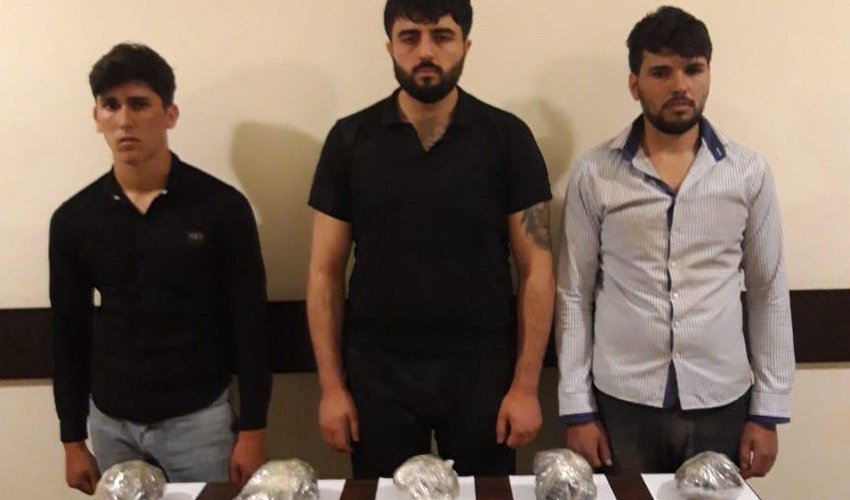 İrandan Azərbaycana narkotik keçirmək istəyən şəxslər tutulub İrandan Azərbaycana narkotik keçirmək istəyən şəxslər tutulub