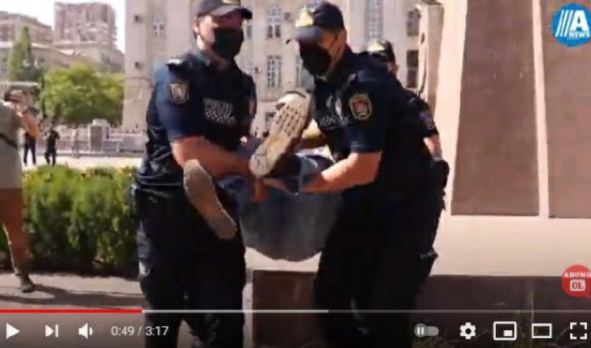 Bakıda polis vətəndaşları saxladı-VIDEO