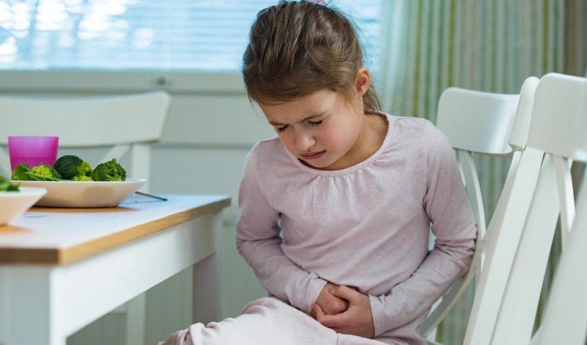 Lənkəranda bir ailənin iki üzvü qidadan zəhərlənib, 5 yaşlı uşaq ölüb