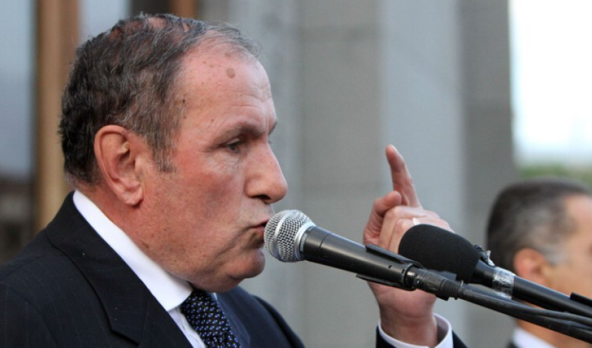 Petrosyan: Onlar gözdən pərdə asırlar, hədəfləri isə... Petrosyan: Onlar gözdən pərdə asırlar, hədəfləri isə...
