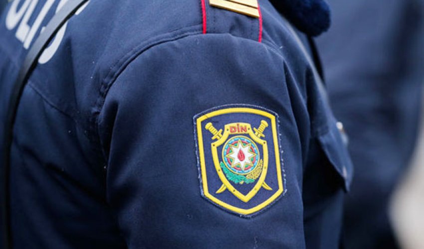 Polis əməkdaşı xidməti silahla özünü güllələdi