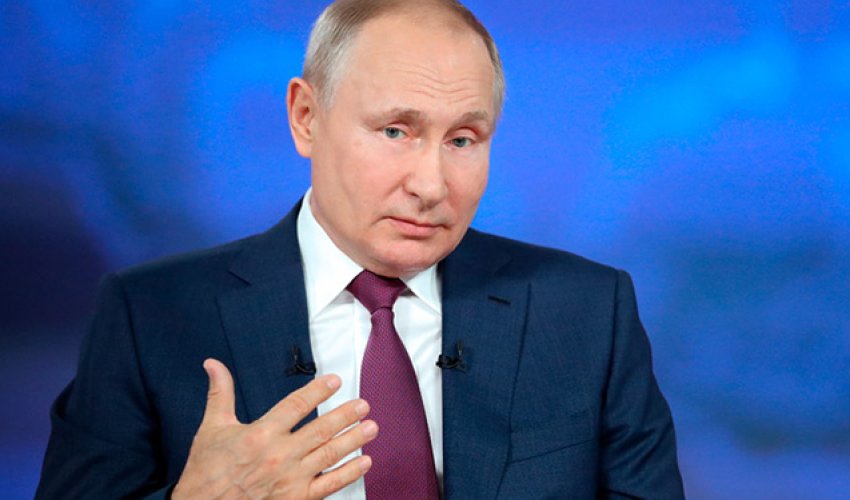 Putin müsəlmanları təbrik etdi