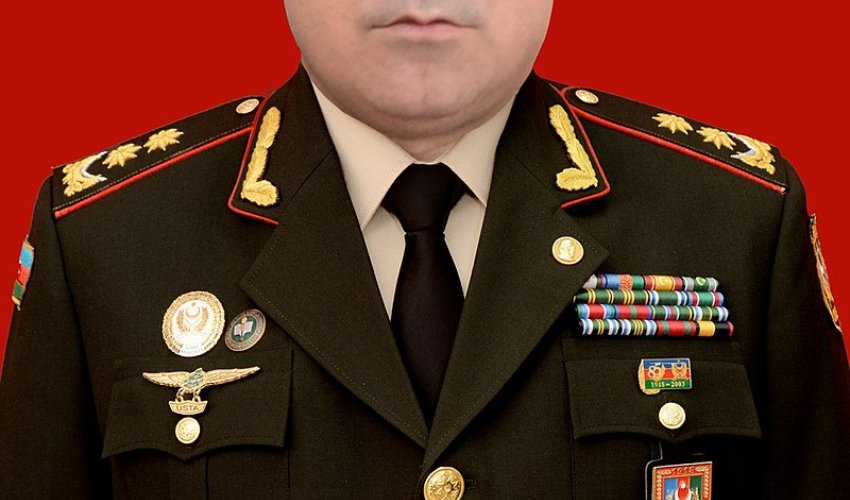 Prezident Baş Qərargah rəisinin müavinini vəzifəsindən azad etdi