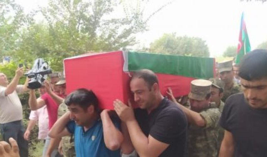 Şəhidimiz dəfn olundu 