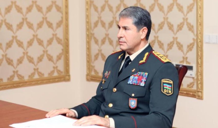 Deputatın döydüyü polis Bakıya çağırıldı - Nazir işi nəzarətə götürdü Deputatın döydüyü polis Bakıya çağırıldı - Nazir işi nəzarətə götürdü
