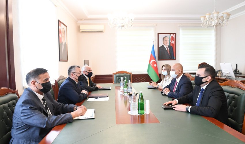 Dövlət Komitəsində Böyük Britaniyalı siyasətçi ilə görüş keçirilib