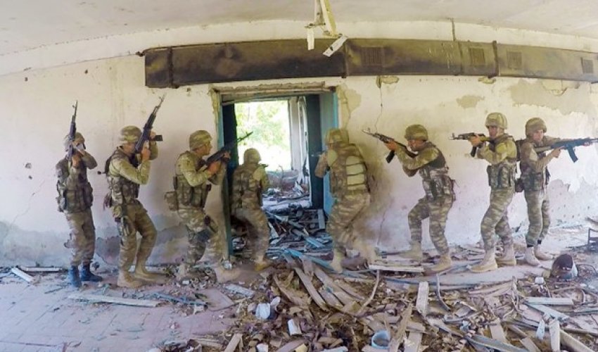 Xüsusi təyinatlılarımız şərti düşməni məhv etdi - VİDEO