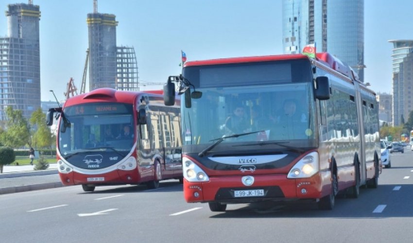 В Азербайджане закрыли общественный транспорт В Азербайджане закрыли общественный транспорт