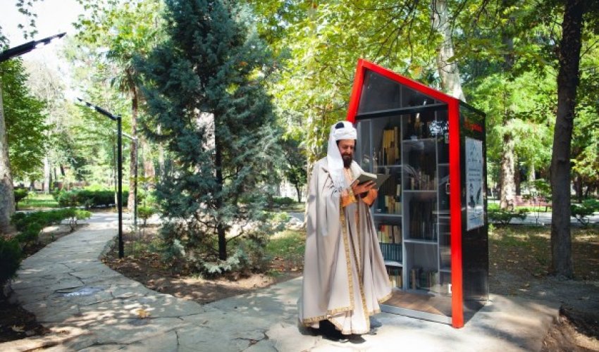 Kapital Bank Gəncədə “Açıq kitabxana”lar quraşdırdı - FOTOLAR Kapital Bank Gəncədə “Açıq kitabxana”lar quraşdırdı - FOTOLAR