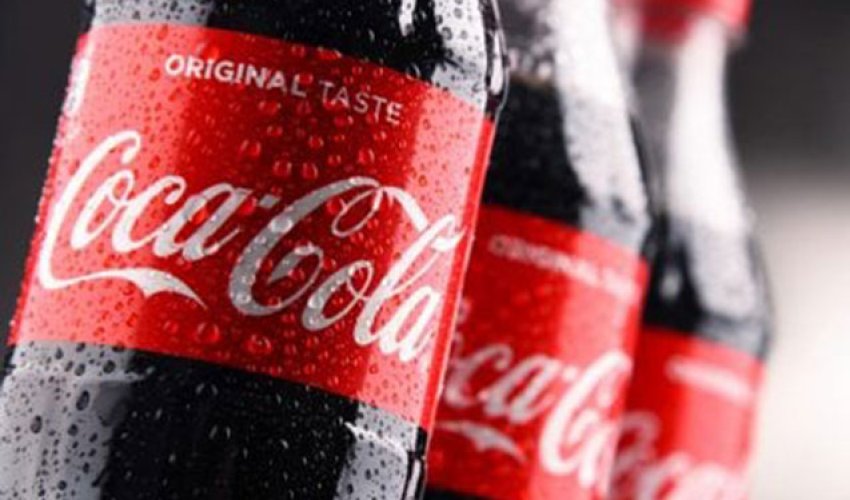 Çində bir litr yarım “Cola” içən gənc öldü Çində bir litr yarım “Cola” içən gənc öldü