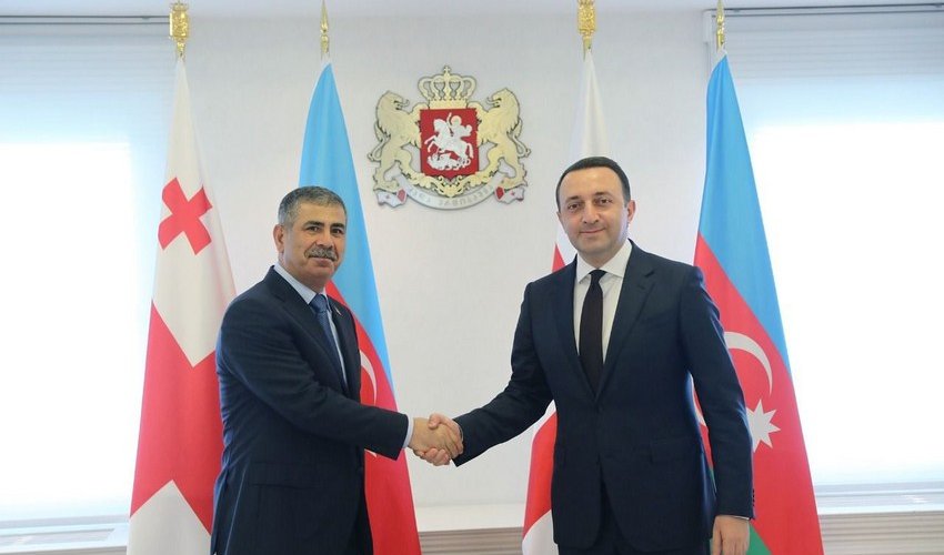 Azerbaijani defense minister meets Georgian PM Azerbaijani defense minister meets Georgian PM