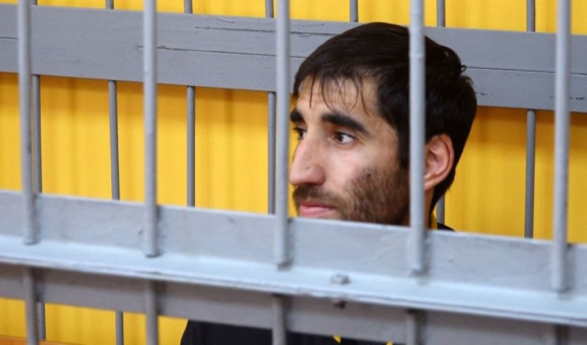 Rusiyada kütləvi zəhərlənməyə görə azərbaycanlılar həbs edildi - Fotolar+Video Rusiyada kütləvi zəhərlənməyə görə azərbaycanlılar həbs edildi - Fotolar+Video