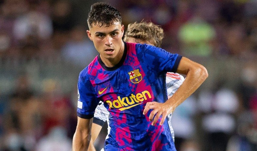 Barcelona extends contract of young player