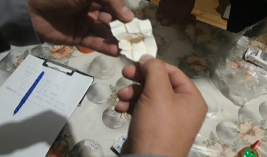 Bərdə sakinlərindən “patı” və heroin götürülüb