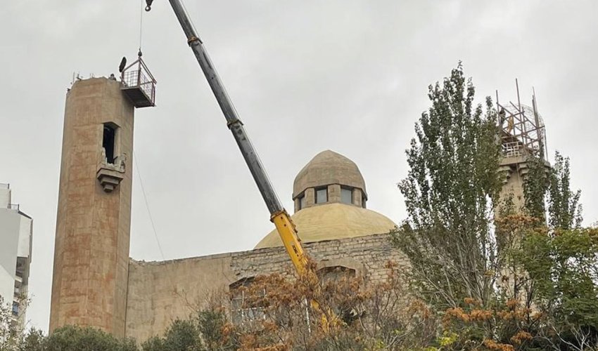 13 ildir bağlanan Əbu Bəkr məscidi təmir edilir