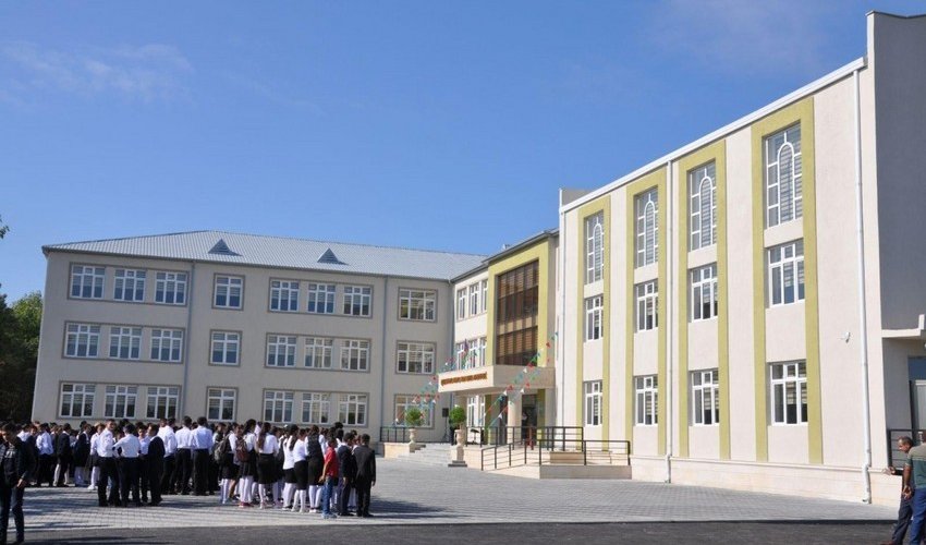 Another secondary school switches to distance learning in Baku