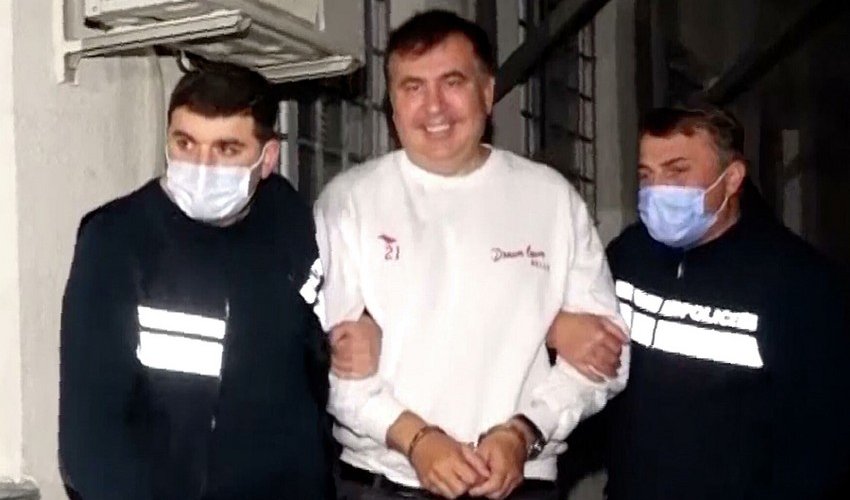 Zelensky asks Georgian PM to allow Saakashvili’s relatives to visit him Zelensky asks Georgian PM to allow Saakashvili’s relatives to visit him