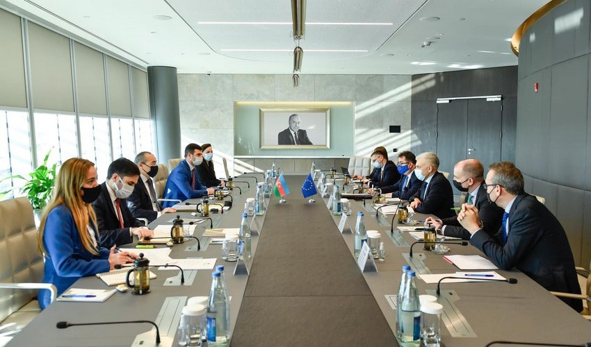 Azerbaijan, EC mull relations with int’l financial institutions