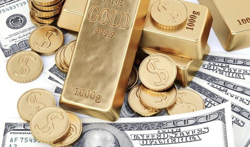 Gold falling in price amid dollar’s strengthening