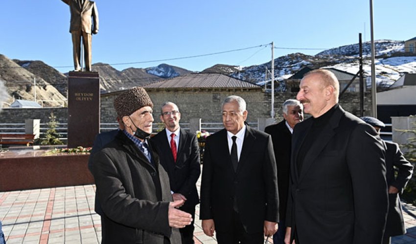 “Yarım saata gəlmişəm, düzdür, mən gələndə yollar açıq olur” - Video “Yarım saata gəlmişəm, düzdür, mən gələndə yollar açıq olur” - Video