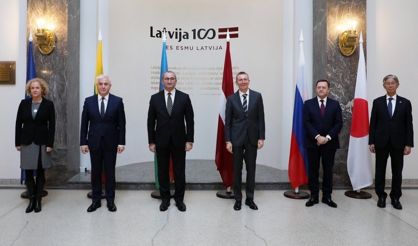 Latvian FM meets Azerbaijani envoy Latvian FM meets Azerbaijani envoy