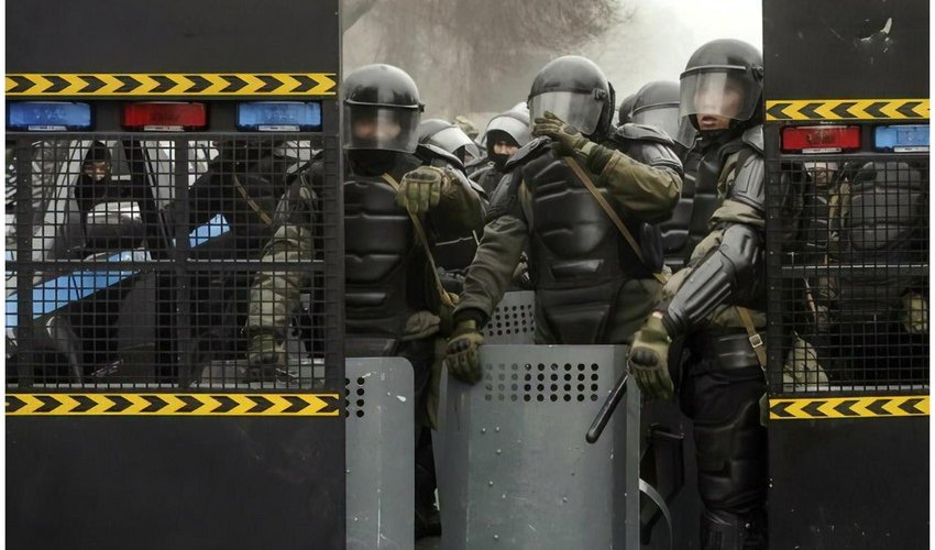 Kazakhstan's Aktobe airport released from protesters Kazakhstan's Aktobe airport released from protesters