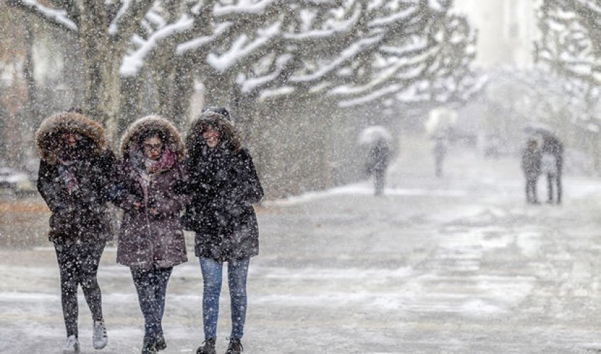 Snowy weather expected in Baku tomorrow