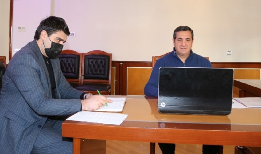 Mahir Abbaszadə seçicilərlə növbəti videoqəbul keçirdi - FOTO Mahir Abbaszadə seçicilərlə növbəti videoqəbul keçirdi - FOTO