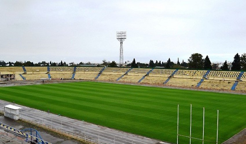 Gəncə şəhər stadionu sökülür