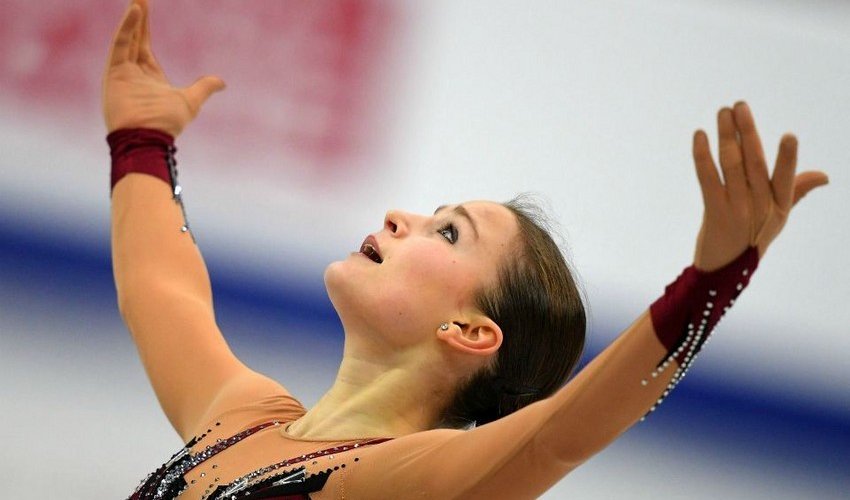 Beijing 2022: Azerbaijani figure skater performing in final stage