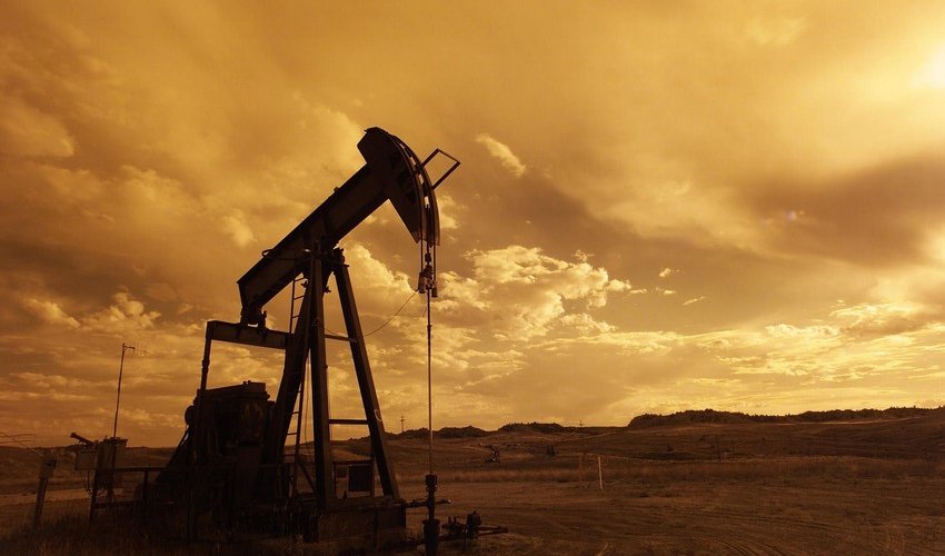 Azerbaijani oil price falls below $98