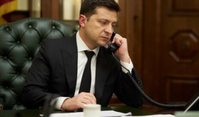 Макрон позвонил Зеленскому после переговоров с Путиным Макрон позвонил Зеленскому после переговоров с Путиным