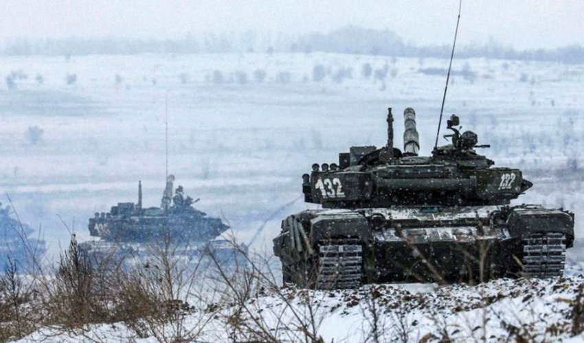 Kiyevdə ərzaq mağazalarında uzun növbələr yaranıb