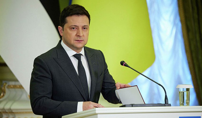 Zelenski Krım və Donbasla bağlı danışıqların mümkünlüyünü bəyan etdi