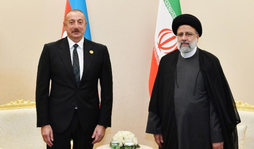 İlham Əliyev Rəisini təbrik etdi