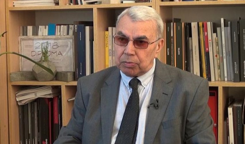 Əməkdar memarın ölkədən çıxışı qadağan olundu